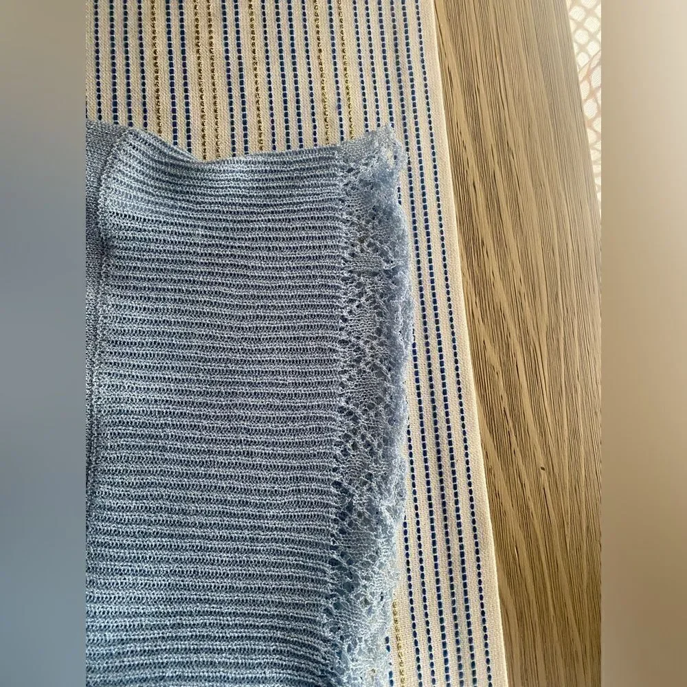 Free people long sleeve blue woven blouse size XS